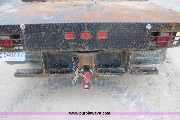 image for item J4583 2008 Ford F350 Super Duty flatbed pickup truck