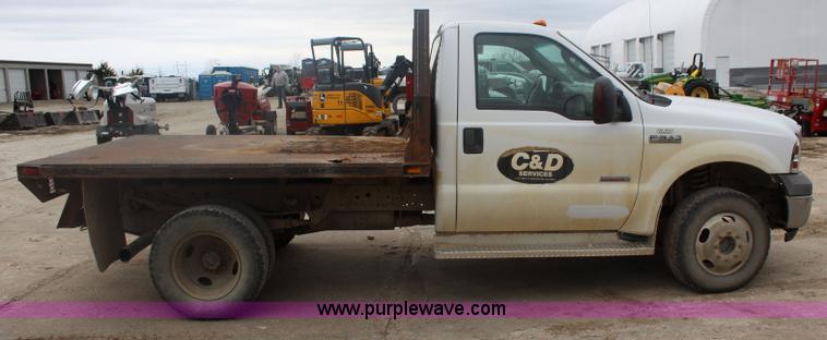 image for item J4588 2006 Ford F350 Super Duty pickup truck