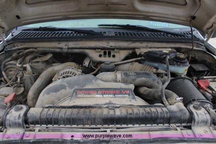 image for item J4588 2006 Ford F350 Super Duty pickup truck
