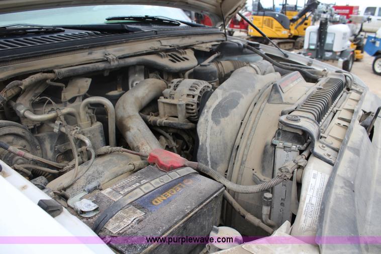 image for item J4588 2006 Ford F350 Super Duty pickup truck