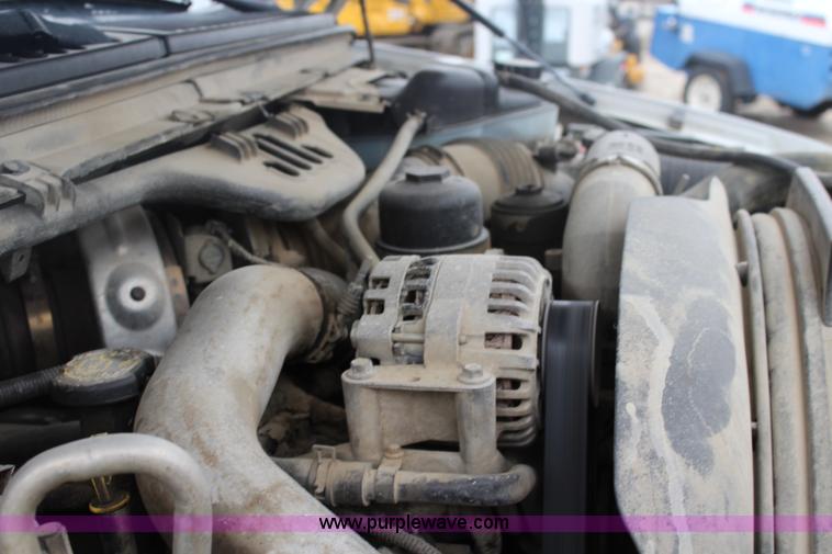 image for item J4588 2006 Ford F350 Super Duty pickup truck