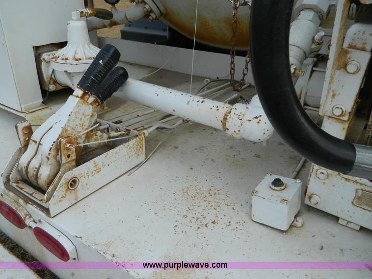 image for item J5167 1998 Chevrolet C7500 MC331 propane delivery truck