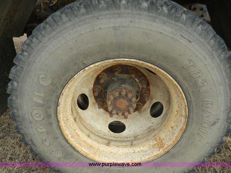 image for item J5167 1998 Chevrolet C7500 MC331 propane delivery truck