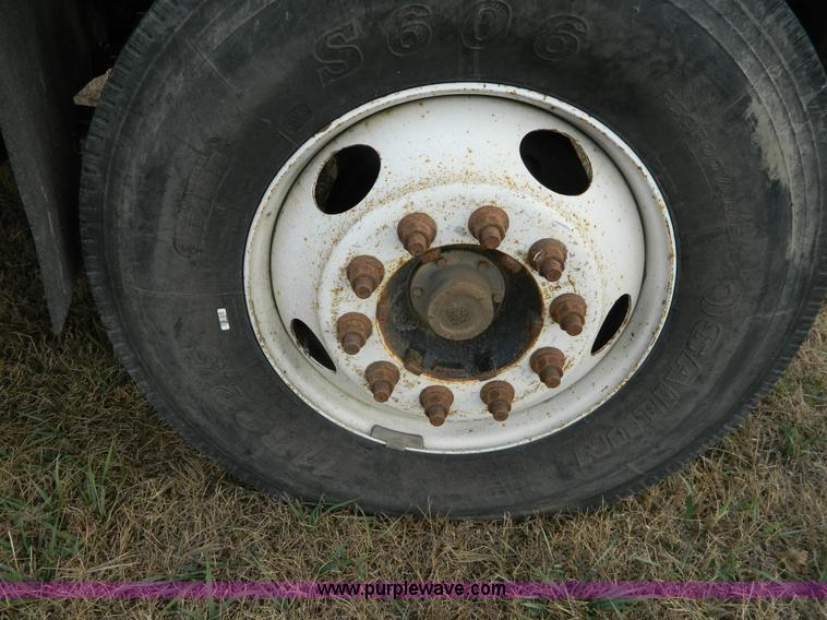 image for item J5167 1998 Chevrolet C7500 MC331 propane delivery truck