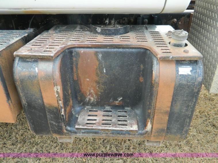 image for item J5167 1998 Chevrolet C7500 MC331 propane delivery truck