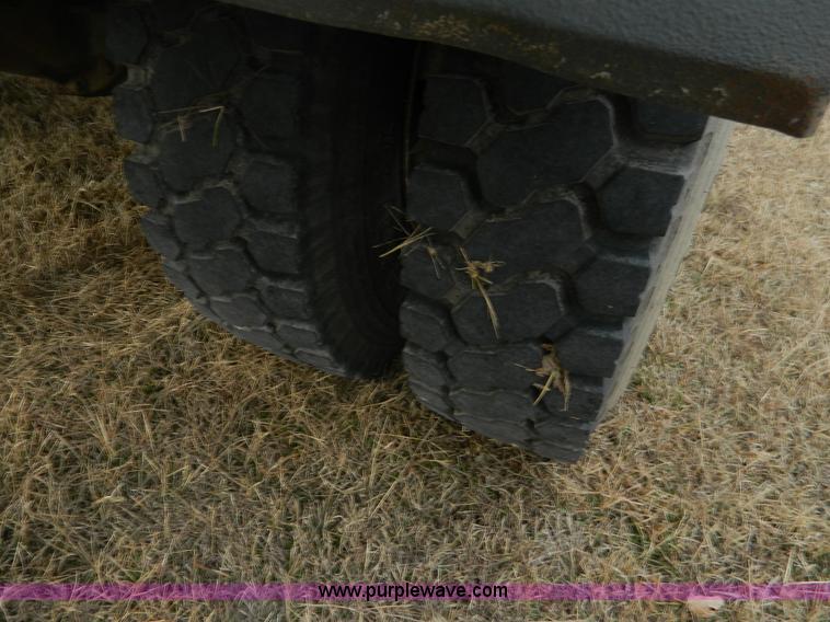 image for item J5167 1998 Chevrolet C7500 MC331 propane delivery truck