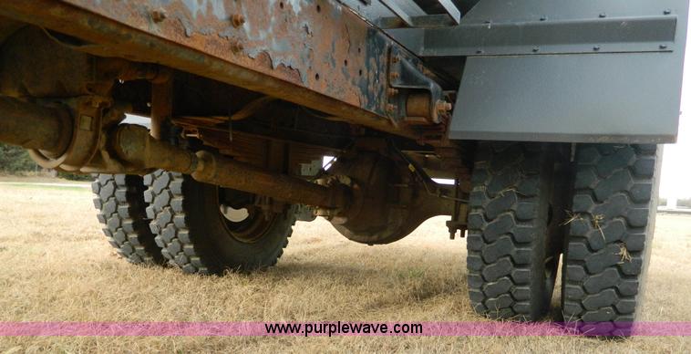 image for item J5167 1998 Chevrolet C7500 MC331 propane delivery truck