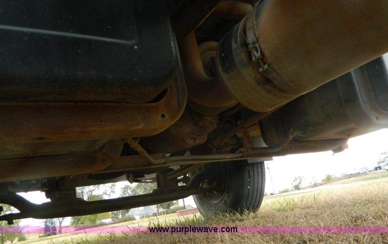 image for item J5167 1998 Chevrolet C7500 MC331 propane delivery truck