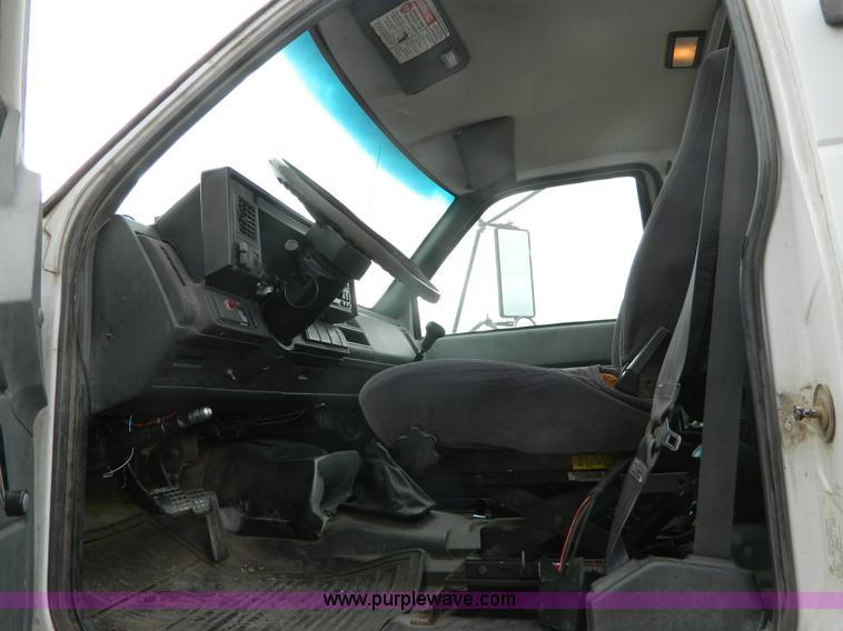 image for item J5167 1998 Chevrolet C7500 MC331 propane delivery truck