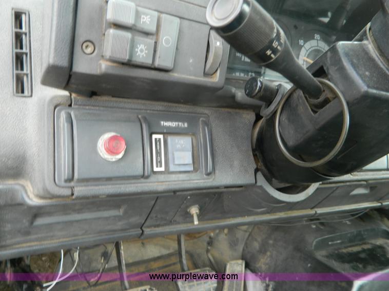 image for item J5167 1998 Chevrolet C7500 MC331 propane delivery truck