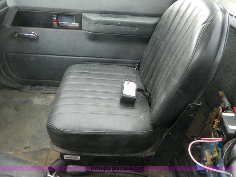 image for item J5167 1998 Chevrolet C7500 MC331 propane delivery truck