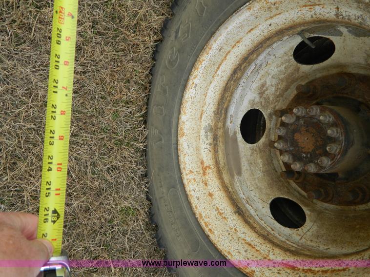 image for item J5167 1998 Chevrolet C7500 MC331 propane delivery truck