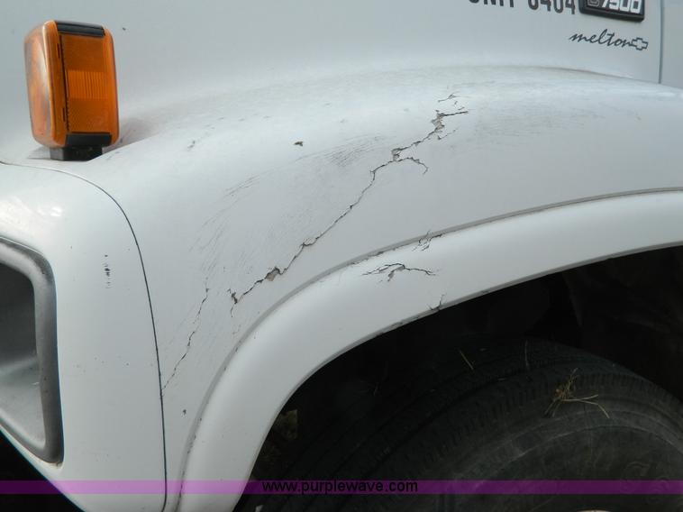 image for item J5167 1998 Chevrolet C7500 MC331 propane delivery truck