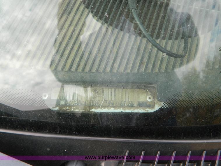 image for item J5167 1998 Chevrolet C7500 MC331 propane delivery truck