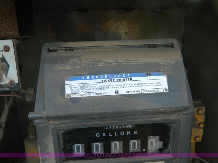 image for item J5168 2005 International 7600 MC331 propane delivery truck