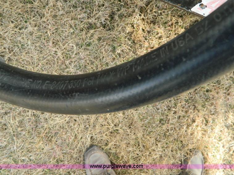 image for item J5168 2005 International 7600 MC331 propane delivery truck