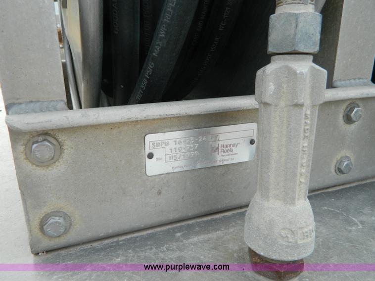 image for item J5168 2005 International 7600 MC331 propane delivery truck