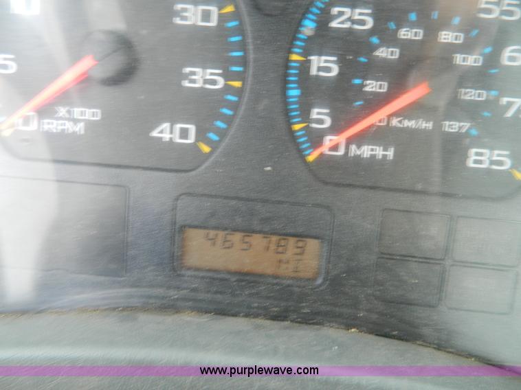 image for item J5168 2005 International 7600 MC331 propane delivery truck