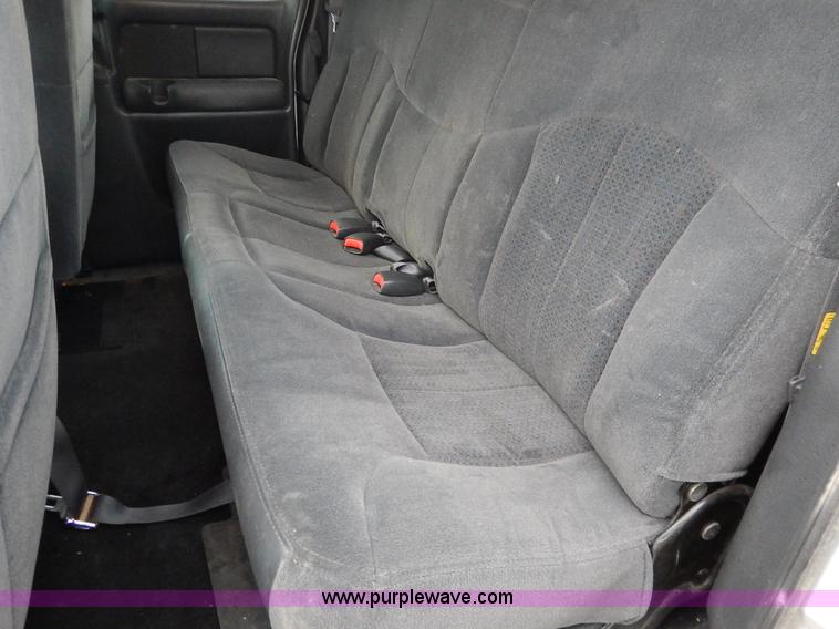 image for item J6312 2002 Chevrolet Silverado 1500 pickup truck