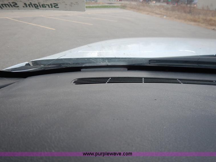 image for item J6312 2002 Chevrolet Silverado 1500 pickup truck