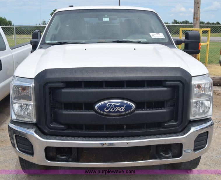 image for item J6583 2011 Ford F250 Super Duty XLT SuperCab pickup truck