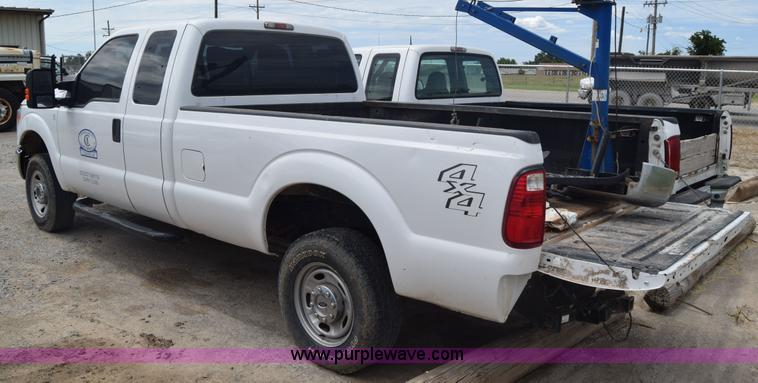 image for item J6583 2011 Ford F250 Super Duty XLT SuperCab pickup truck