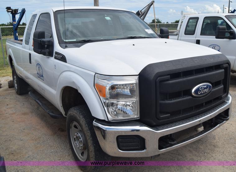 image for item J6583 2011 Ford F250 Super Duty XLT SuperCab pickup truck