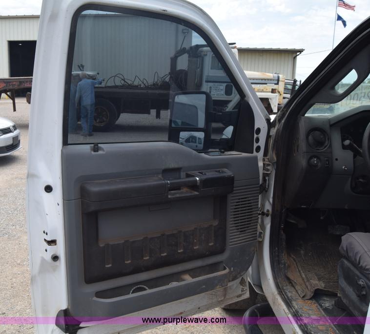 image for item J6583 2011 Ford F250 Super Duty XLT SuperCab pickup truck