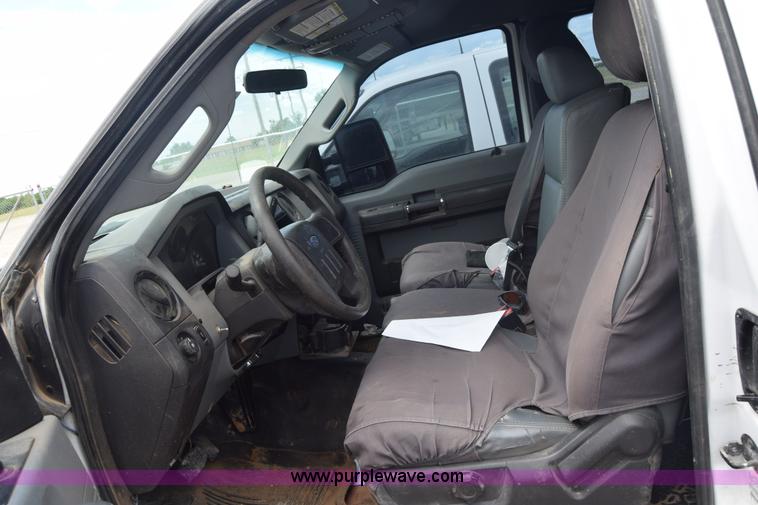 image for item J6583 2011 Ford F250 Super Duty XLT SuperCab pickup truck