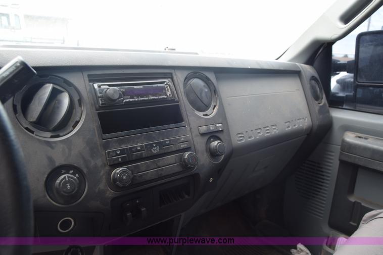 image for item J6583 2011 Ford F250 Super Duty XLT SuperCab pickup truck