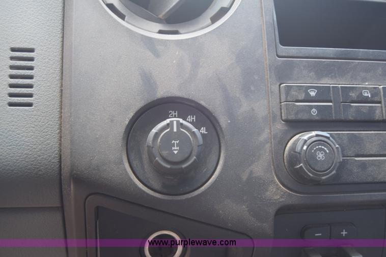 image for item J6583 2011 Ford F250 Super Duty XLT SuperCab pickup truck