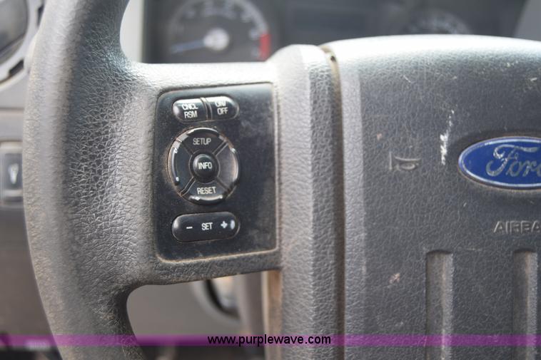 image for item J6583 2011 Ford F250 Super Duty XLT SuperCab pickup truck