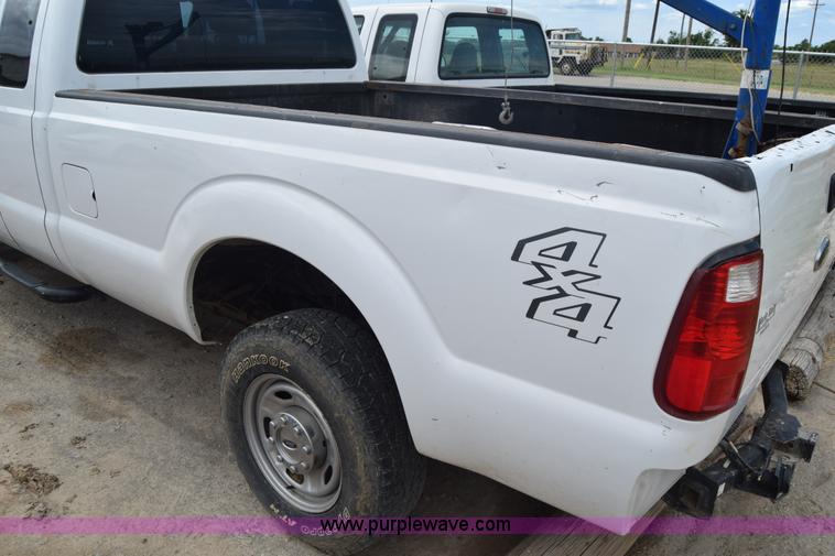 image for item J6583 2011 Ford F250 Super Duty XLT SuperCab pickup truck