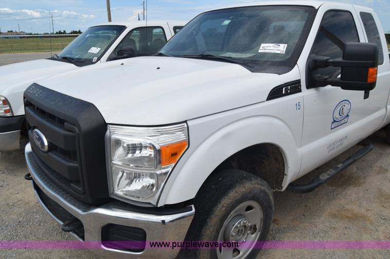 image for item J6583 2011 Ford F250 Super Duty XLT SuperCab pickup truck