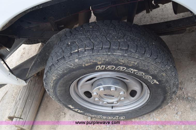 image for item J6583 2011 Ford F250 Super Duty XLT SuperCab pickup truck