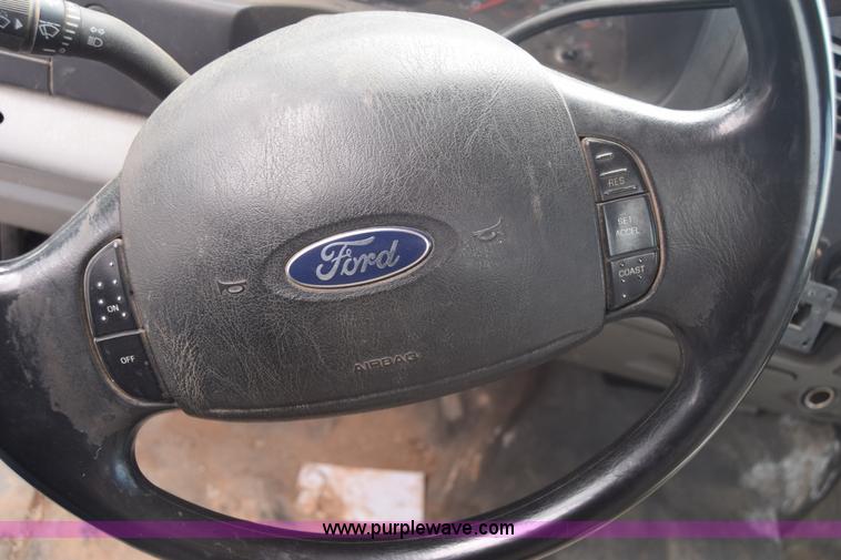 image for item J6584 2007 Ford F250 Super Duty XL SuperCab pickup truck