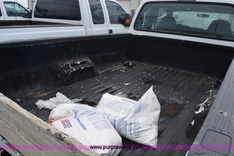 image for item J6584 2007 Ford F250 Super Duty XL SuperCab pickup truck