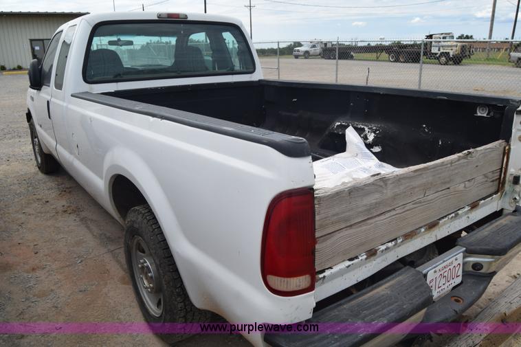 image for item J6584 2007 Ford F250 Super Duty XL SuperCab pickup truck