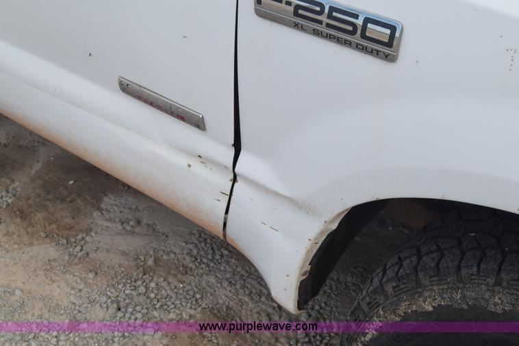 image for item J6584 2007 Ford F250 Super Duty XL SuperCab pickup truck