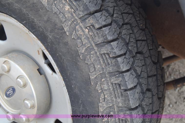 image for item J6584 2007 Ford F250 Super Duty XL SuperCab pickup truck