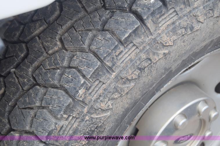 image for item J6584 2007 Ford F250 Super Duty XL SuperCab pickup truck