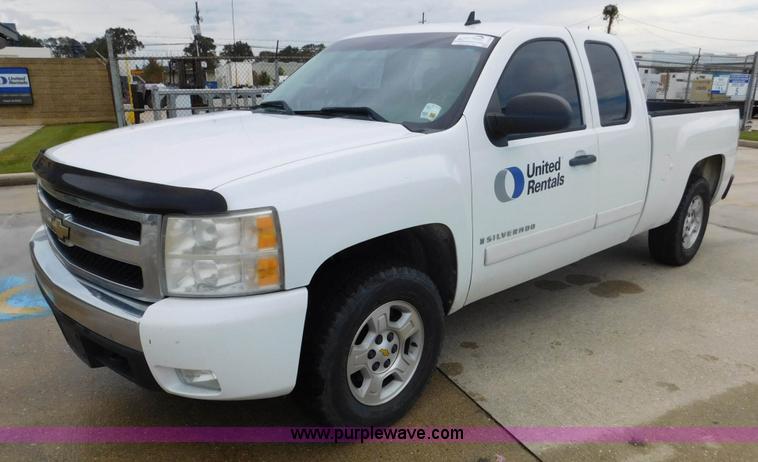 image for item J7494 2008 Chevrolet Silverado 1500 LT Ext. Cab pickup truck