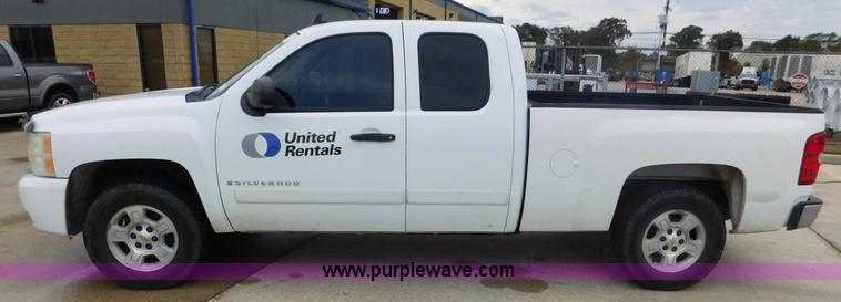 image for item J7494 2008 Chevrolet Silverado 1500 LT Ext. Cab pickup truck