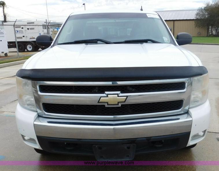 image for item J7494 2008 Chevrolet Silverado 1500 LT Ext. Cab pickup truck