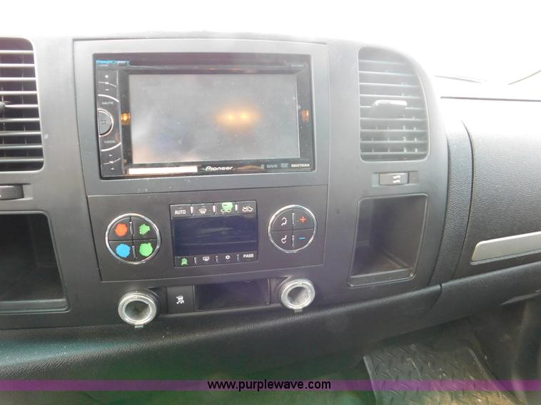 image for item J7494 2008 Chevrolet Silverado 1500 LT Ext. Cab pickup truck