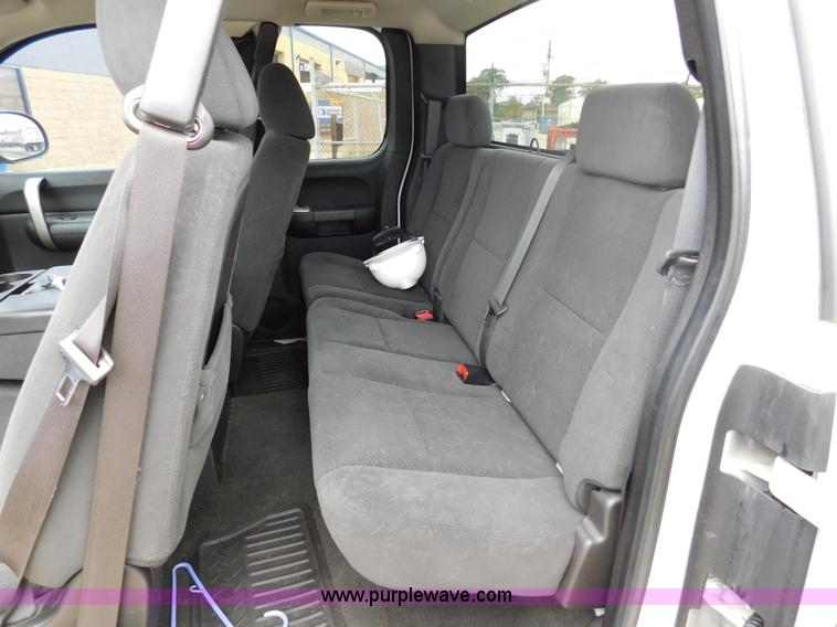 image for item J7494 2008 Chevrolet Silverado 1500 LT Ext. Cab pickup truck