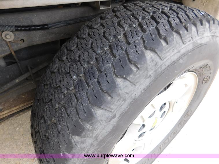 image for item J7494 2008 Chevrolet Silverado 1500 LT Ext. Cab pickup truck