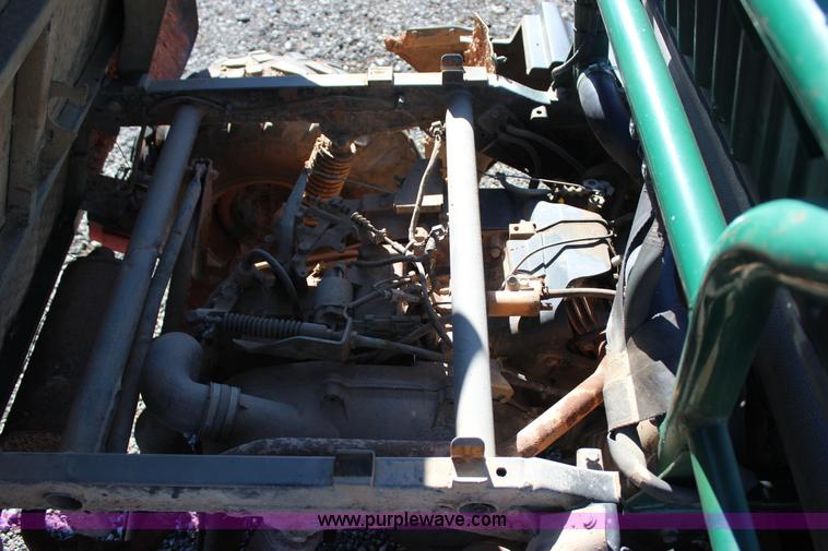 image for item J7741 2007 Kawasaki Mule 610 utility vehicle