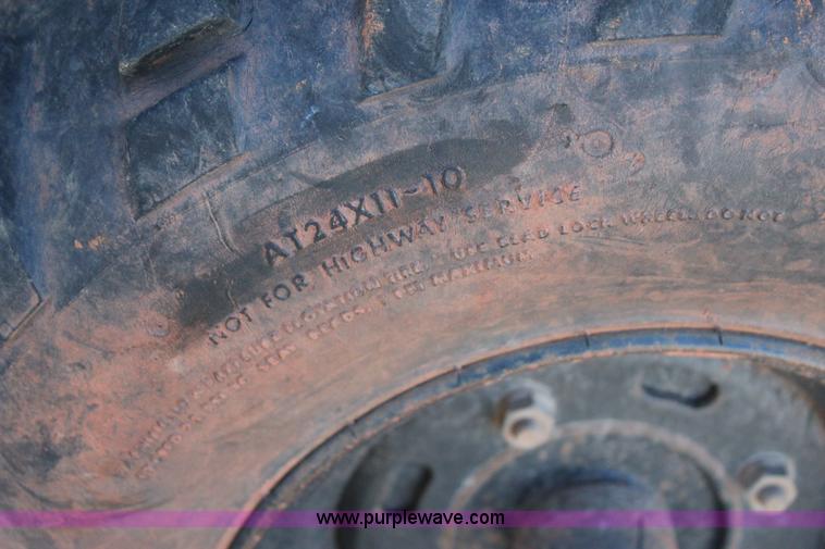 image for item J7741 2007 Kawasaki Mule 610 utility vehicle