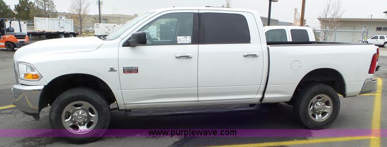 image for item J8466 2011 Dodge Ram 2500 Crew Cab pickup truck